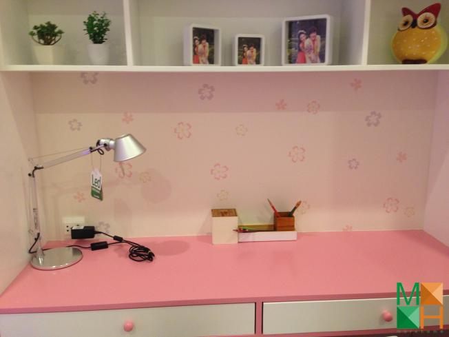 thi-cong-giay-dan-tuong-can-ho-mau-imperia-garden (28)